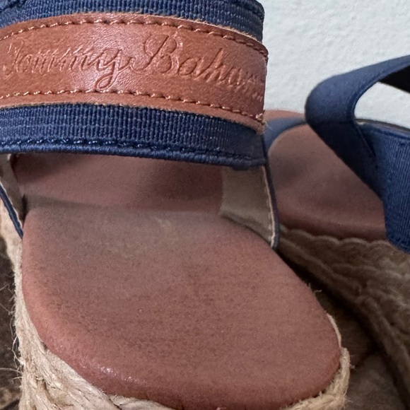 Tommy Bahama André Assous Allison Wedges - Picture 7 of 10